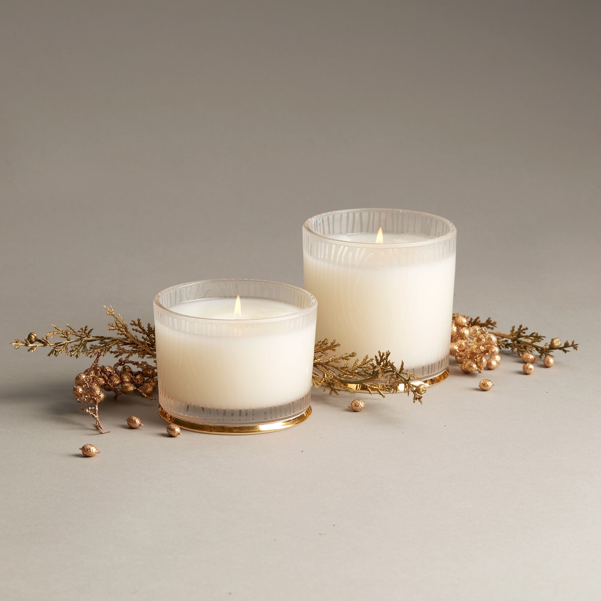 Frasier Fir® Gilded Frosted Wood Grain Candle - Image 2