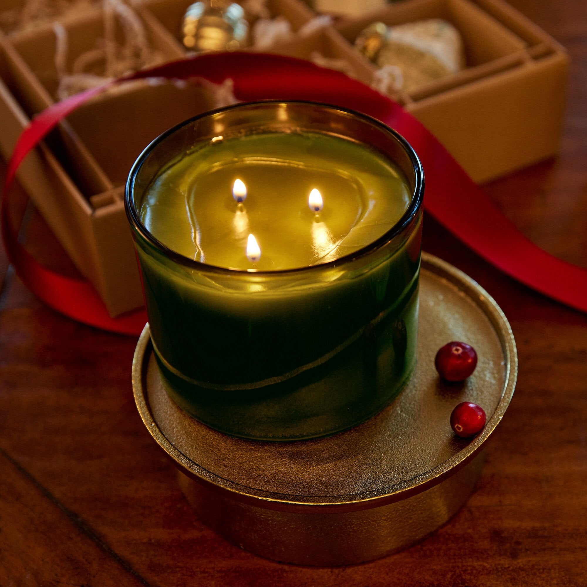 Frasier Fir? Green 3-Wick Candle - Image 2