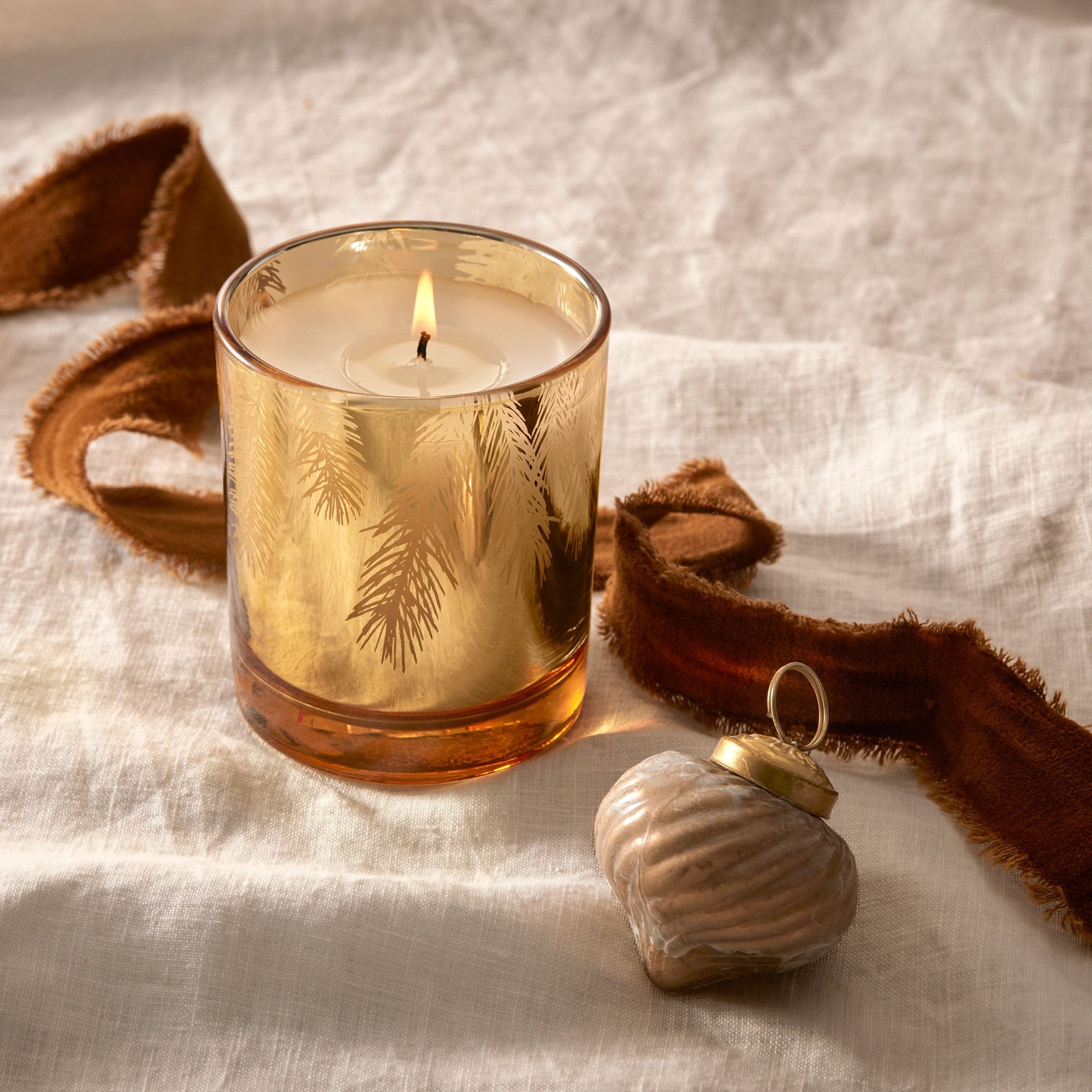 Frasier Fir® Gilded Gold Poured Candle - Image 2